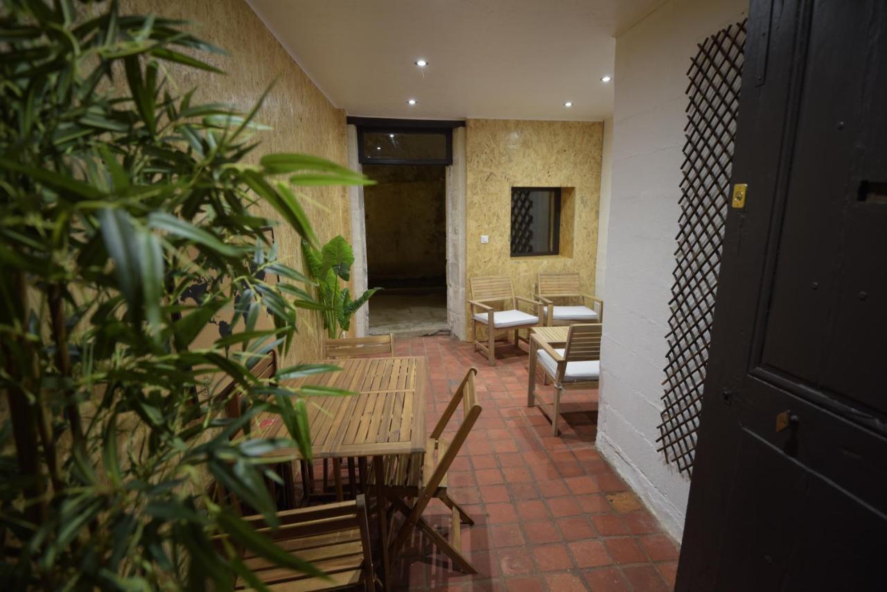 Cosy Appartement Hyper Centre Ville Avec Cour + Patio Auxerre Εξωτερικό φωτογραφία